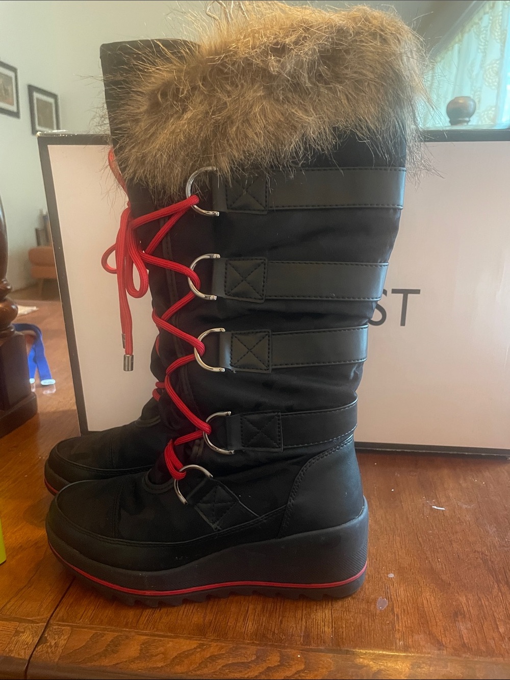 Nine West Black Winter Lace-Up Boots with Red Laces and Faux Fur Trim